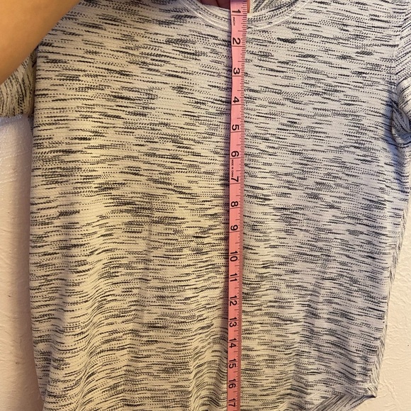 Lululemon shirt - Picture 7 of 7